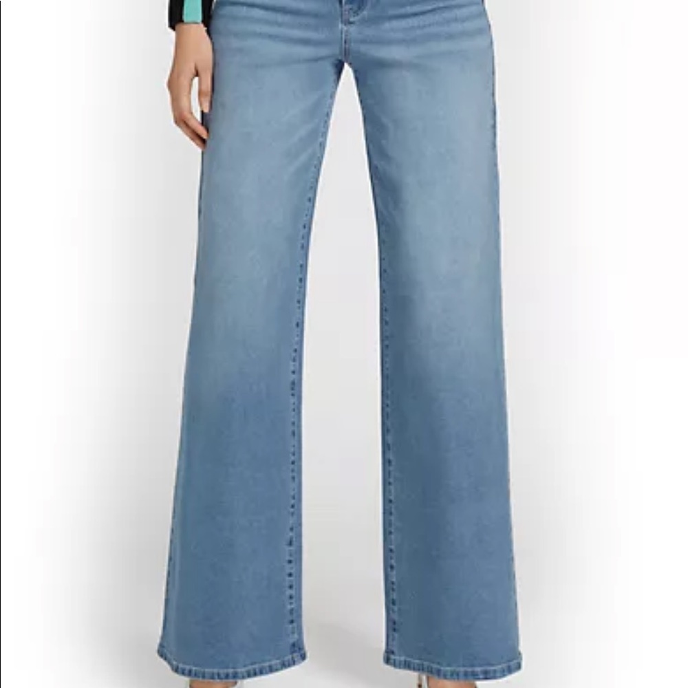 New York & Co. HIGH-WAISTED ULTRA WIDE-LEG JEANS
